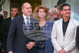 Президент - младежи в неравностойно положение - традиционен абитуриентски бал