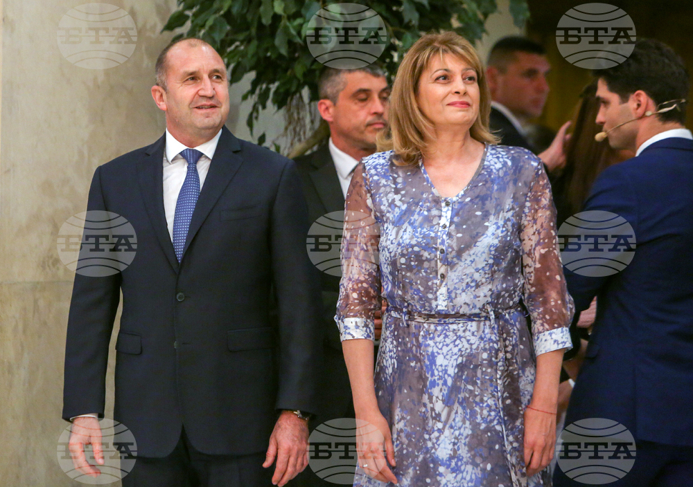 Президент - младежи в неравностойно положение - традиционен абитуриентски бал