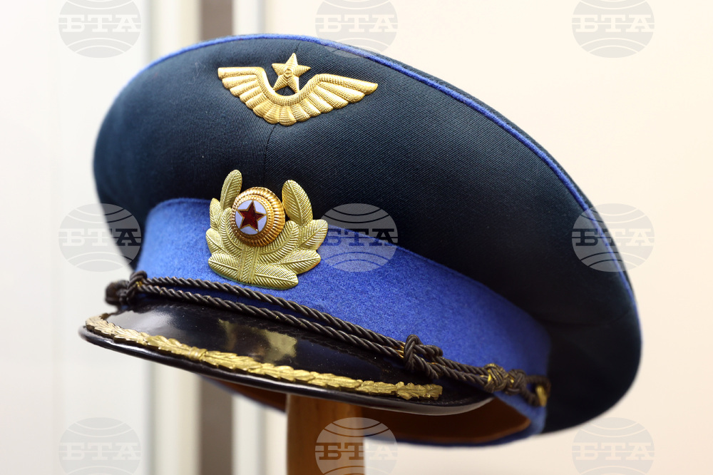 Шапката - изложба