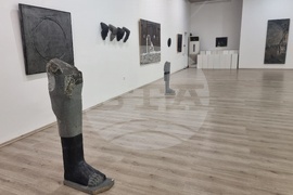 Плевен - изложба "Черно на бяло"