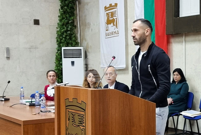 Общинските съветници в Благоевград приеха оставката на Петър Занев като управител на футболен клуб Пирин 