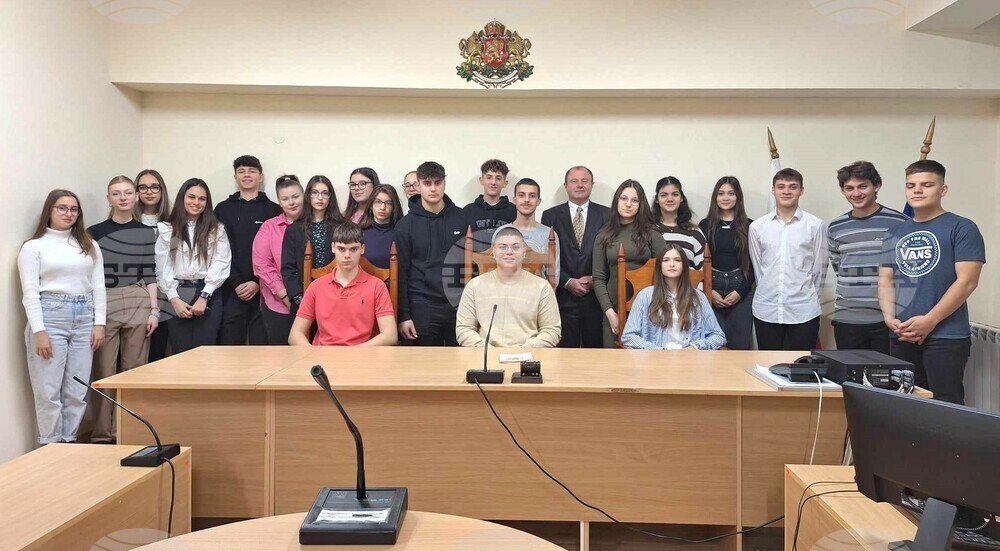 Окръжният съд в Силистра и местният Ученически парламент поставиха началото на съвместно сътрудничество