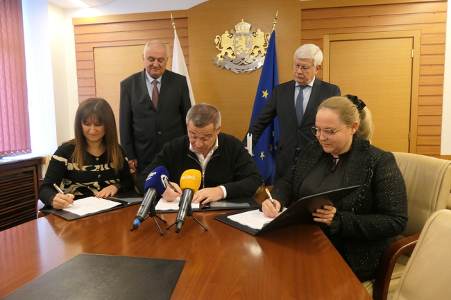 Министър Вътев: За първи път „Напоителни системи“ ЕАД става бенефициент по ПРСР