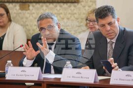 Парламент - Комисия по бюджет и финанси - кръгла маса