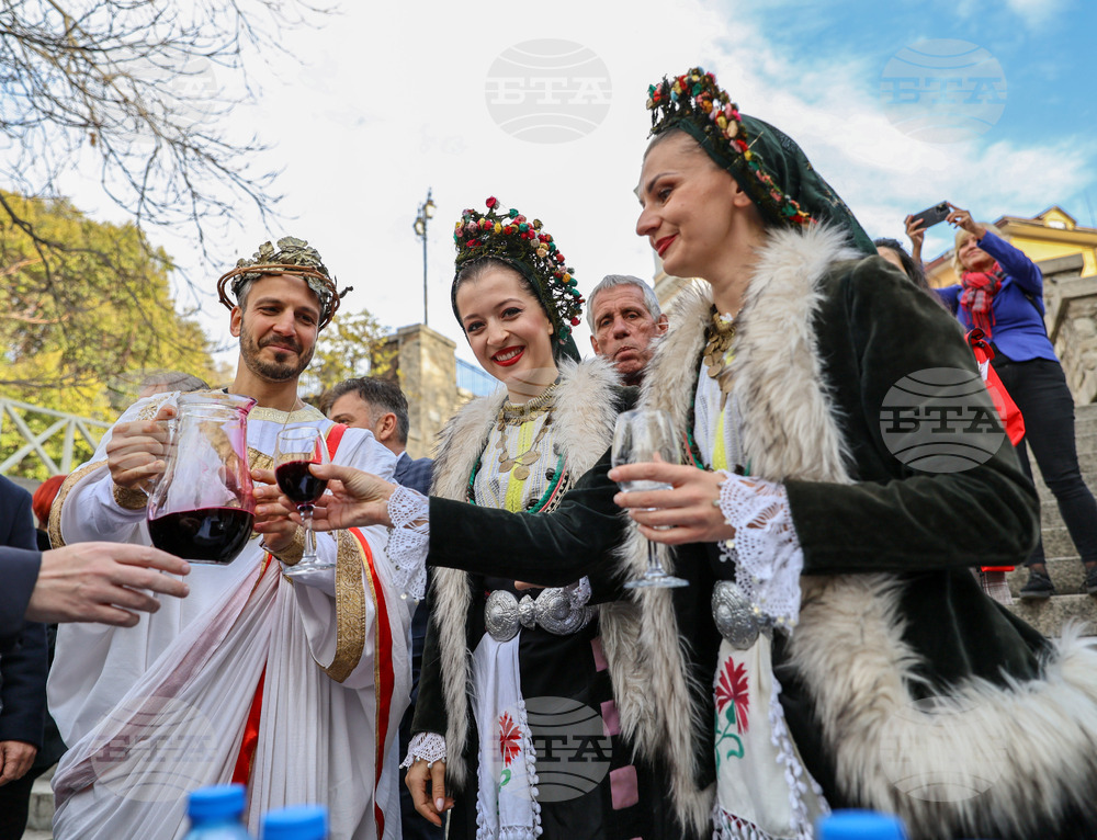 Пловдив - "Дефиле на младото вино" - фестивал