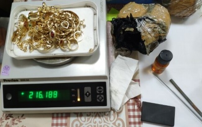 4 558 грама недекларирани златни изделия установиха митническите служители при две проверки
