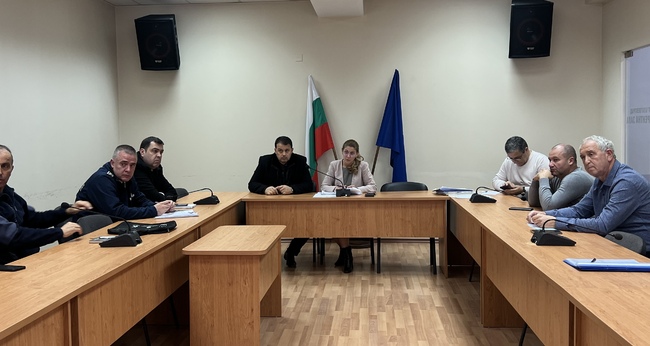 Областният управител проведе среща във връзка с подготовката за зимния сезон в област Благоевград