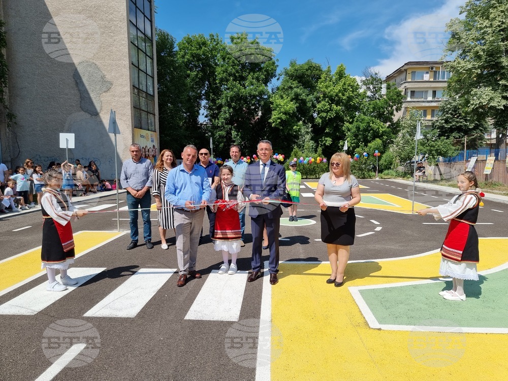 В Кърджали бе открита учебна площадка по пътна безопасност за деца
