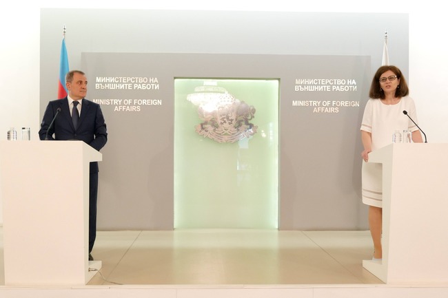 Министър Теодора Генчовска прие министъра на външните работи на Република Азербайджан