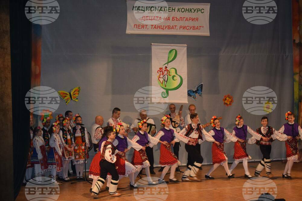 Националният конкурс „Децата на България пеят, танцуват, рисуват“ събира в Шумен близо 800 млади таланти от страната