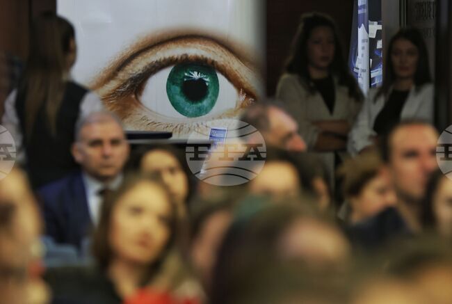 Офталмолози - симпозиум 