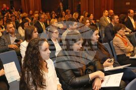 Офталмолози - симпозиум