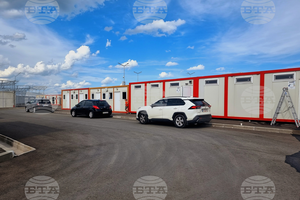 Елхово - буферен център - украинци - настаняване