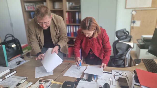 Английската езикова гимназия "Гео Милев" и филиалът на Софийския университет в Бургас подписаха споразумение за сътрудничество