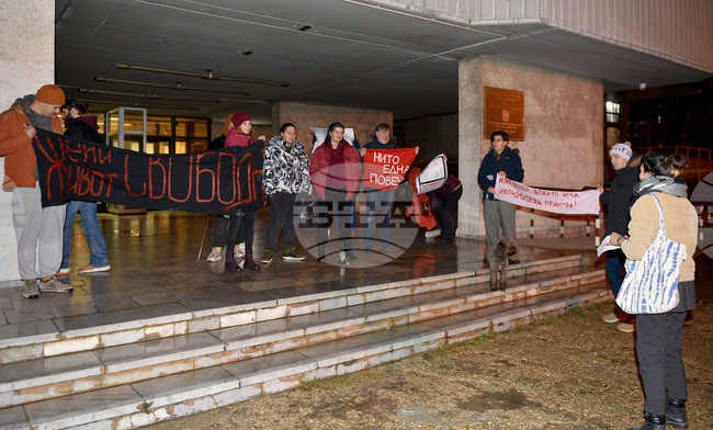 Варна  - протест -  Международен ден за елиминиране на насилието над жени