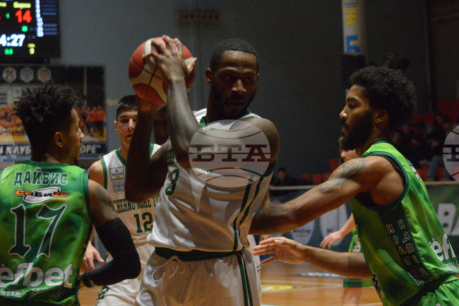 Варна - баскетбол - Черно море тича - Берое