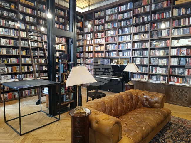 Румъния - книжарница 