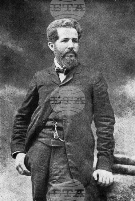 Георги Бакалов - публицист, литературен критик, историк и преводач 