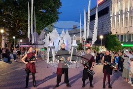 Варна - фестивал - улично дефиле "Белите криле"