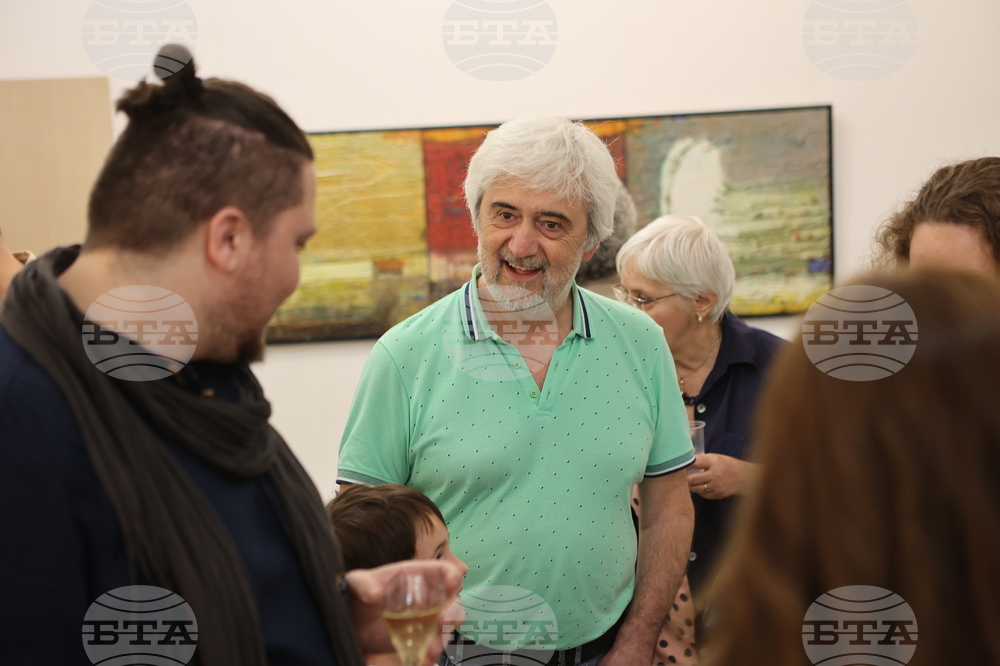 Изложба „Колекция с продължение“