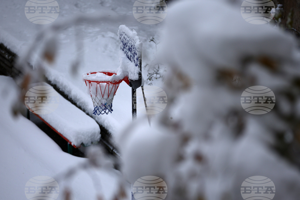 Сняг - баскетболен кош
