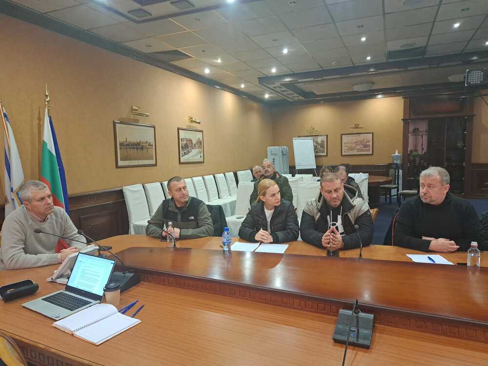 Кметът на Варна Благомир Коцев след антикризисния щаб: Утре децата във Варна са присъствено на училище, ясли и градини ще работят