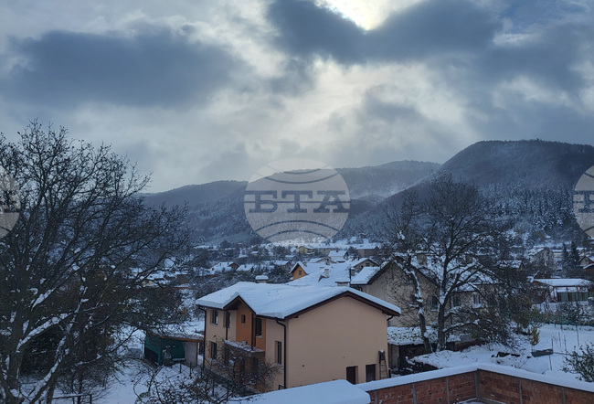 Улиците в Самоков са почистени и проходими при зимни условия, съобщиха от общинската администрация 