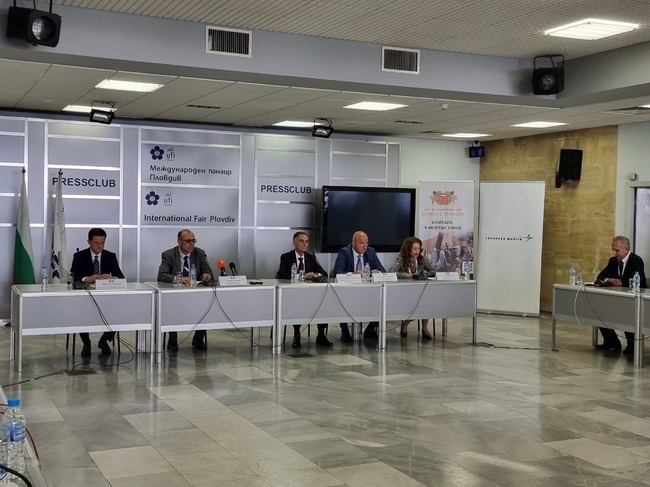 Министерството на отбраната ще внесе в НС инвестиционен план-програма за модернизация на въоръжените сили