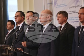 Парламент - Възраждане - брифинг