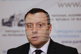 Парламент - Възраждане - брифинг