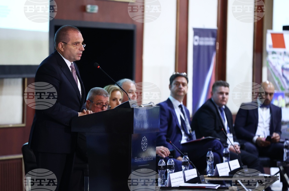 Румен Радев - пътна безопасност - конференция