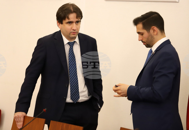 Парламент - Комисия по електронно управление и информационни технологии