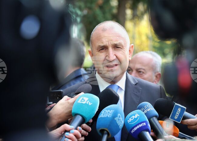  Бургас - Румен Радев - брифинг