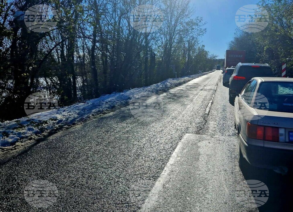 Затруднено е движението в участък от пътя Русе - Велико Търново
