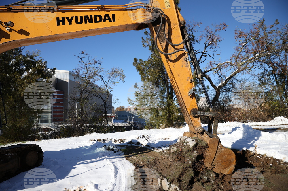 Нова метростанция - първа копка
