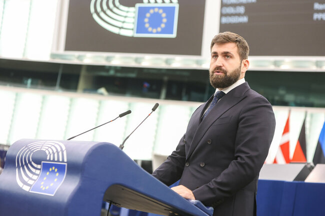 Идеята на Андрей Новаков за 1 минута стандарт при обработка на камионите по границите ще бъде разгледана тази седмица от Комисията по петициите в ЕП