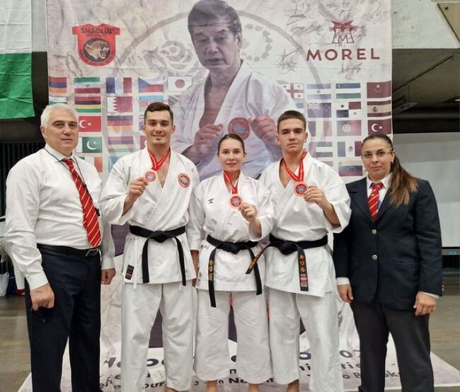 Плевен приветства медалистите от световното по карате в Япония Тихомир Тодоров и Милена Кирниколова