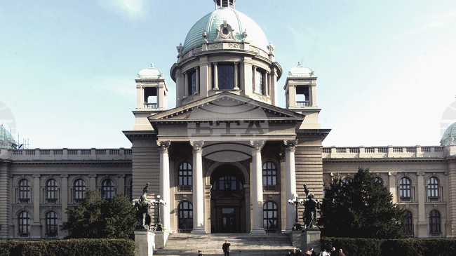 Сръбският парламент отново не събра кворум за вота на недоверие срещу правителството на Джуро Мацут 