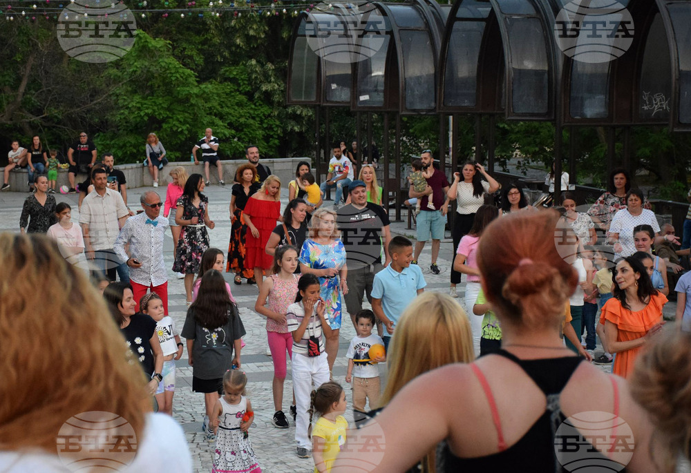 Благоевград - флашмоб - танци