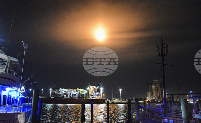 Първият в света търговски спътник за космически изследвания беше изстрелян в САЩ