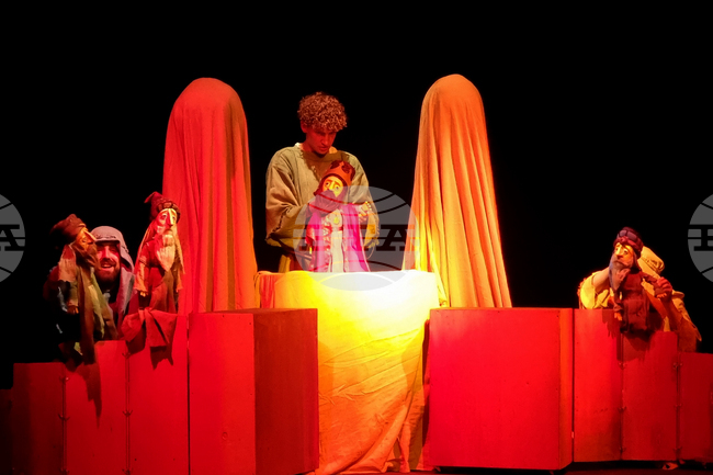 Кърджали - театър - представление - "Рождество"