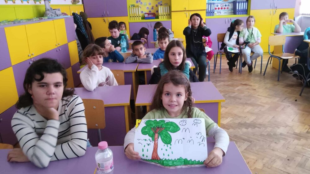 Североизточно държавно предприятие ДП Шумен: Заместник директорът на ДГС-Генерал Тошево инж. Димитър Иванов се включи в кампанията на ОУ „Христо Смирненски“ за представяне пред учениците на интересни професии