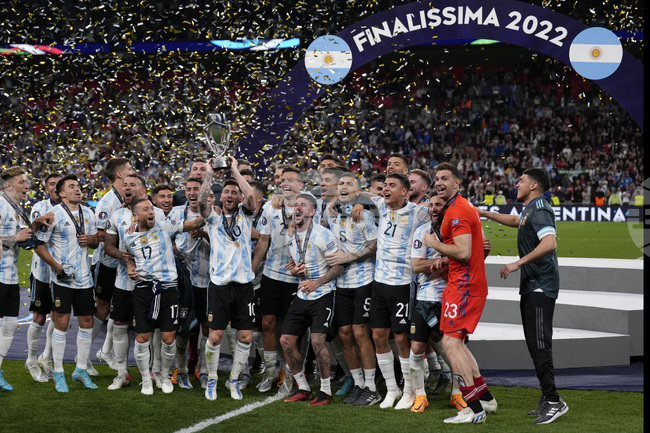 Европейските и южноамериканските футболни федерации ще проведат среща тази седмица, за да решат къде да бъде игран мачът „Финалисима“