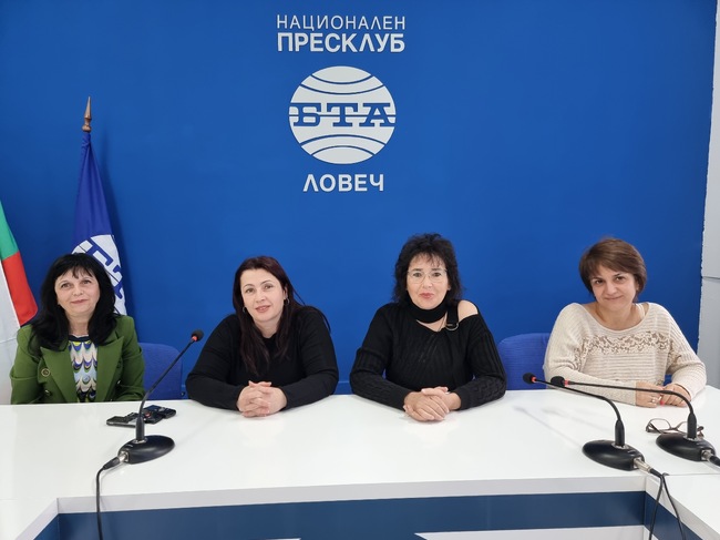 Дамски клуб "Вдъхновение" организира благотворителна инициатива "Коледна изненада с кауза"