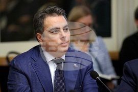 Парламент - Комисия по бюджет и финанси - заседание