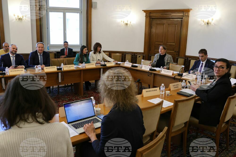 Парламент - Комисията по труда, социалната и демографската политика - заседание