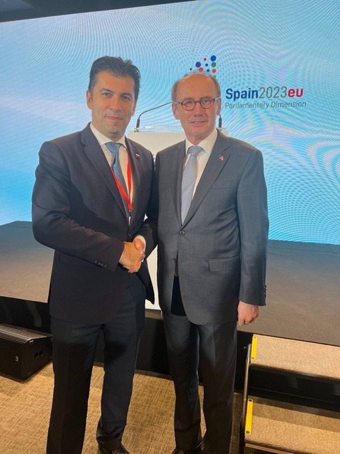 Коалиция “ПП – ДБ”: Кирил Петков се срещна с Отмар Карас по стратегическите въпроси за България за Шенген и Еврозоната