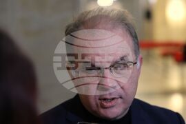 Парламент - Комисия по конституционни въпроси