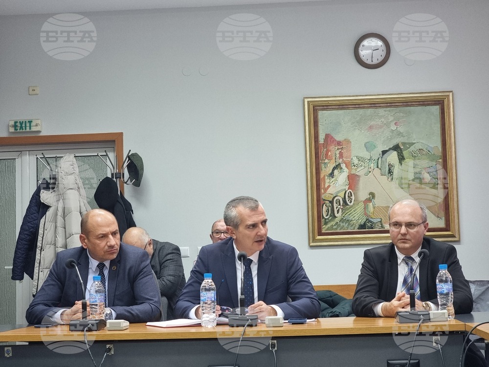 Ловеч - министър на спорта - Димитър Илиев - среща със спортните клубове в града