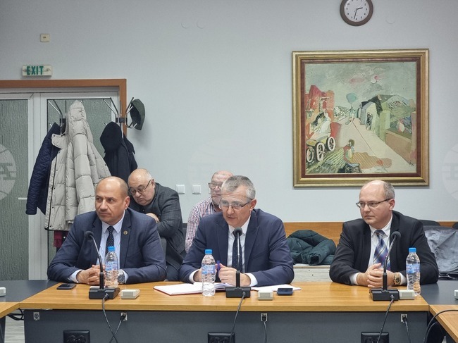 Ловеч - министър на спорта - Димитър Илиев - среща със спортните клубове в града